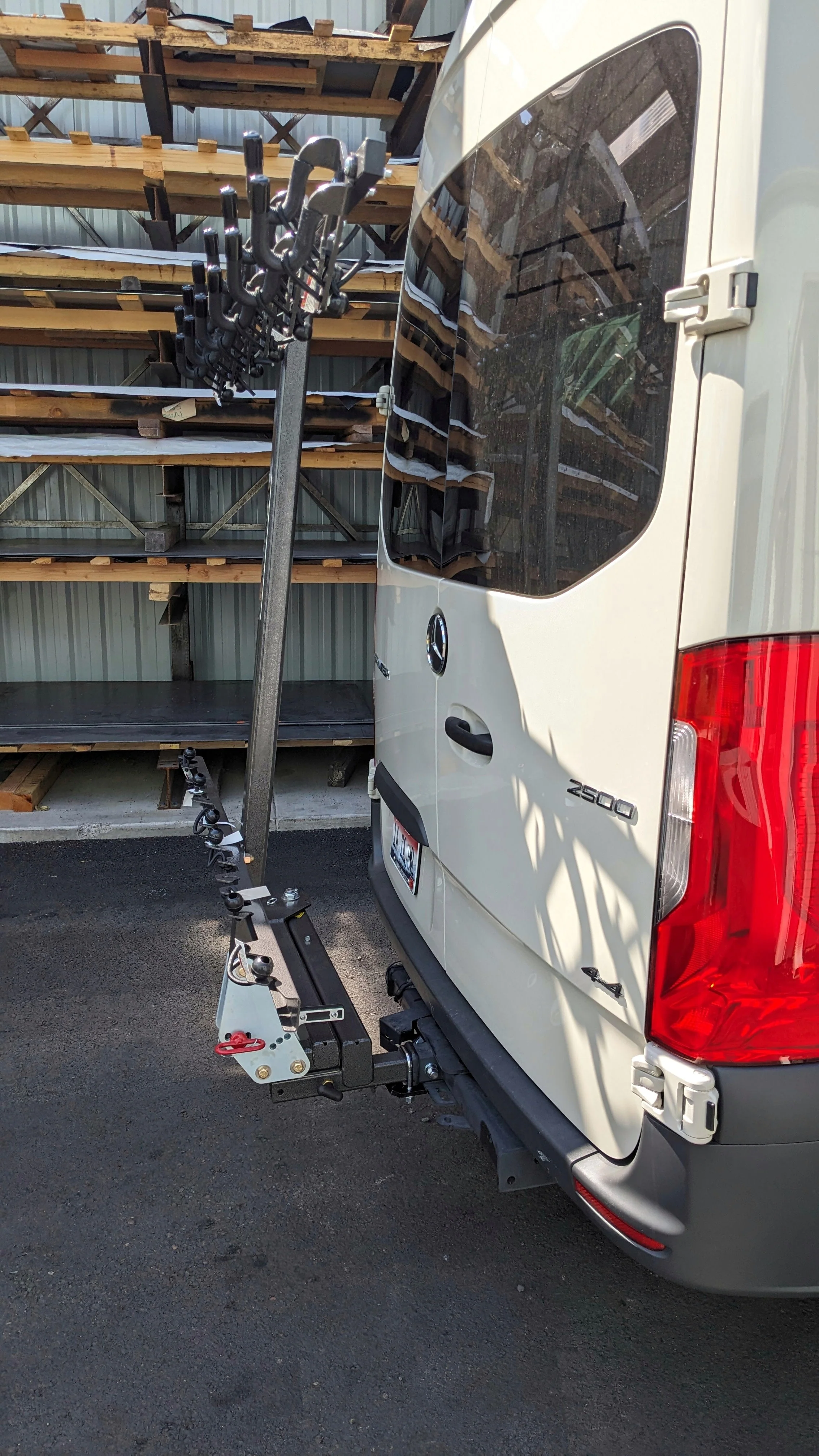 Boss Swingout and 6 bike rack System - Image 16