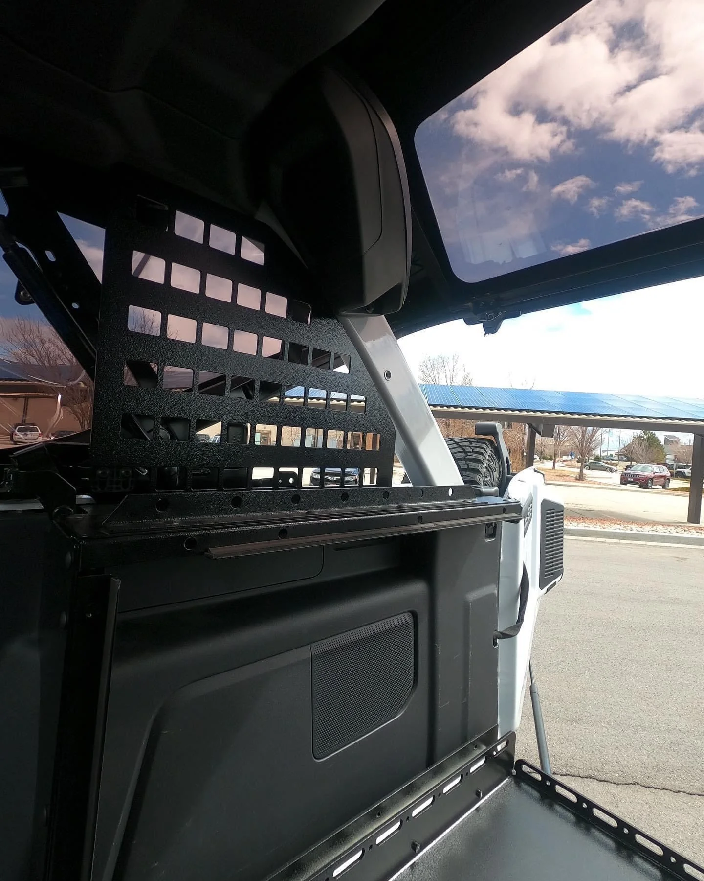 Bronco Roll Bar Molle - Image 2