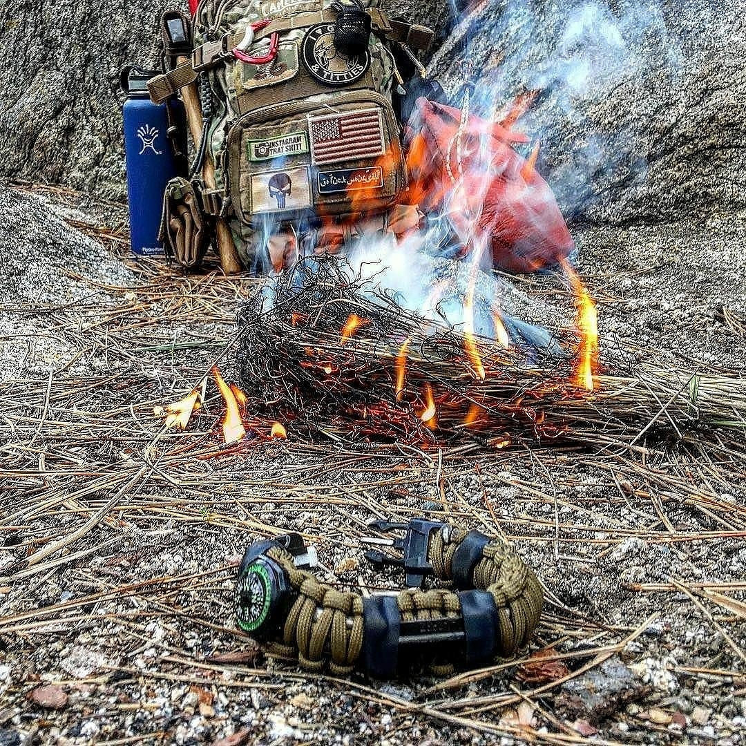 Bug Out Bracelet - Paracord Bracelet, Survive Offgrid with 30 item last ditch effort kit. - Image 4