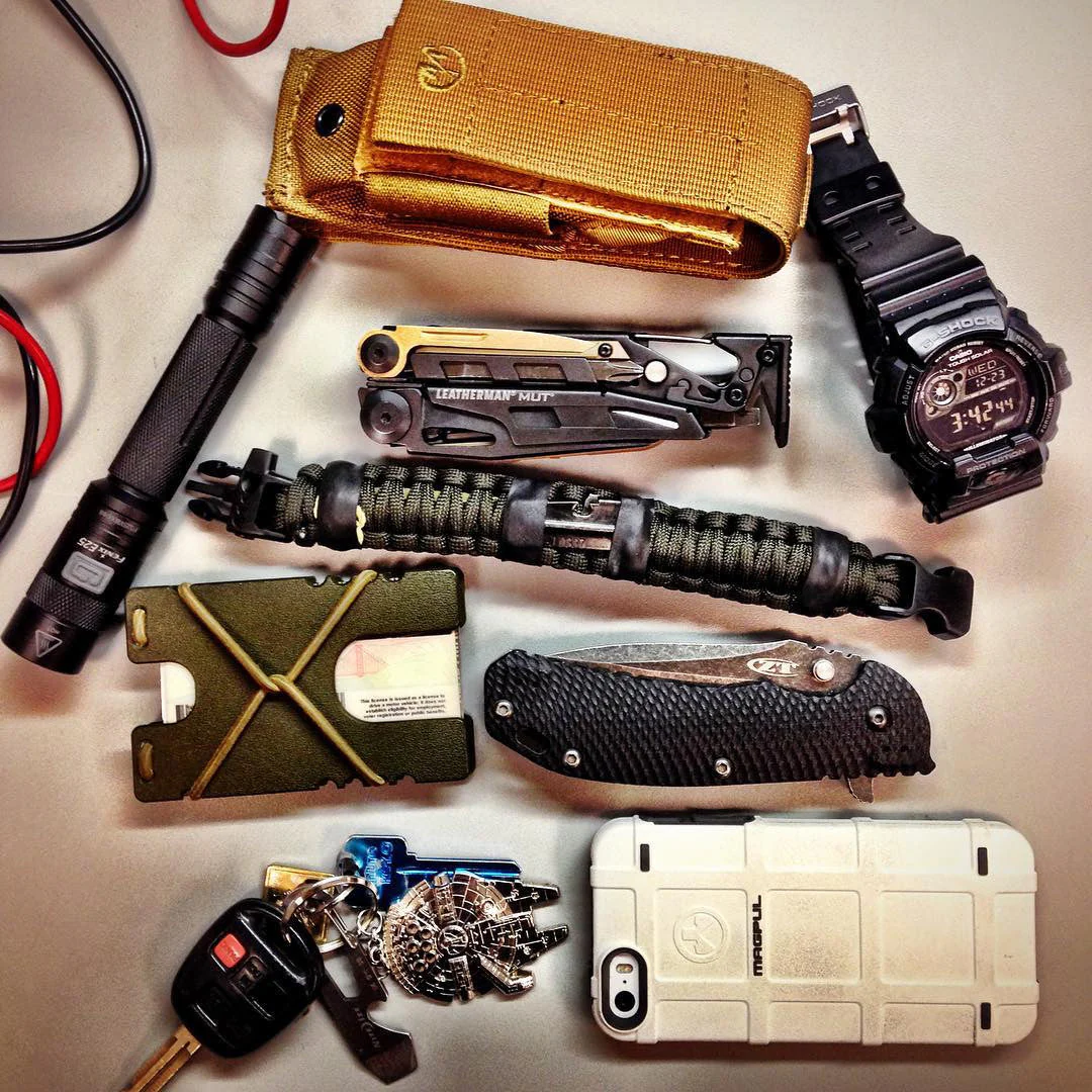 Bug Out Bracelet - Paracord Bracelet, Survive Offgrid with 30 item last ditch effort kit. - Image 9
