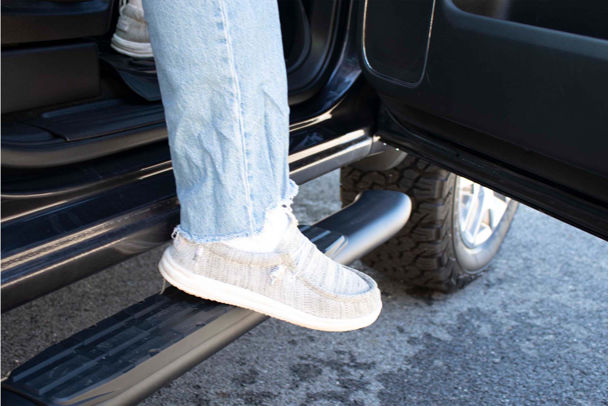 Fishbone Offroad Oval Side Steps for 2014-2019 GM Pickups FB21382 - Image 6