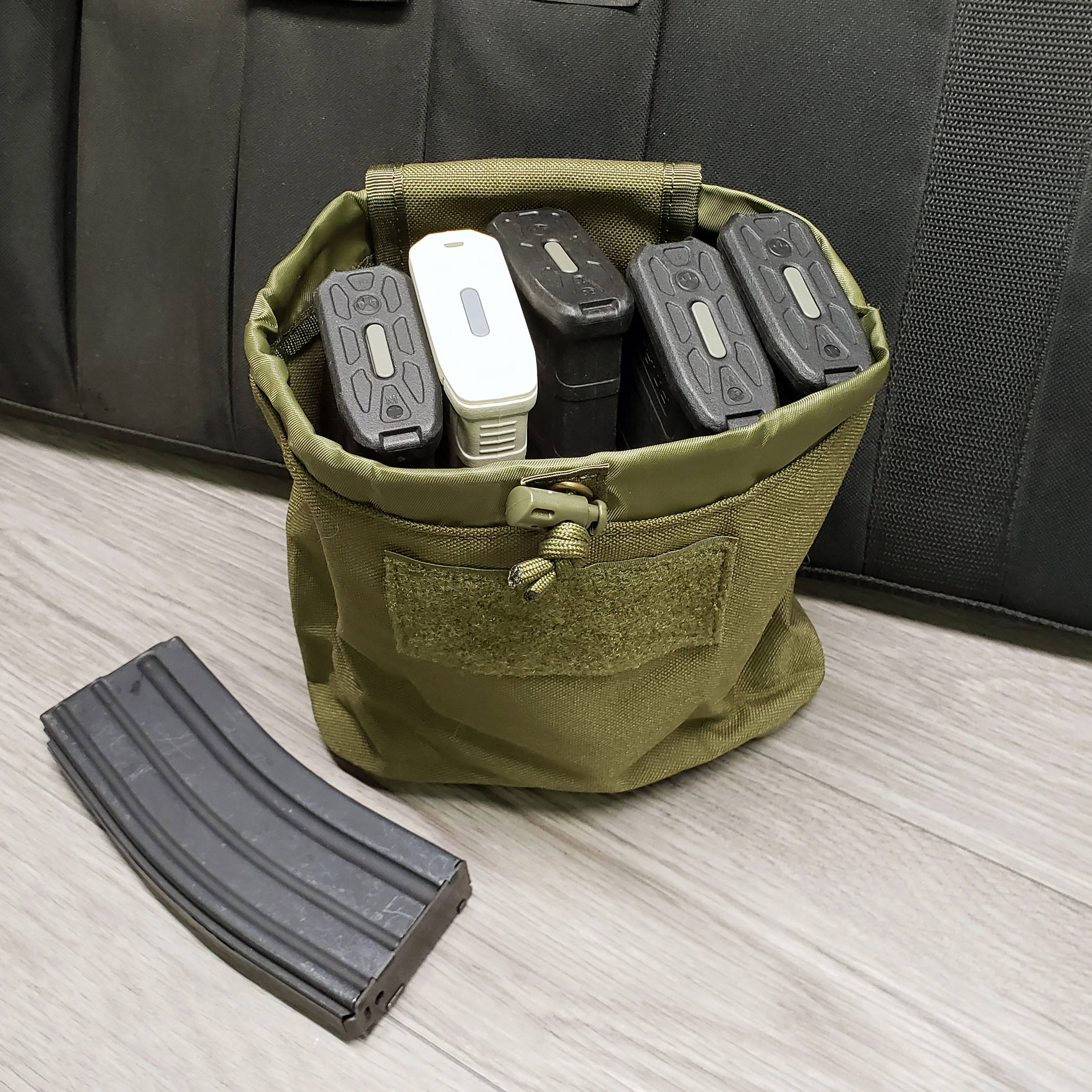 Foraging Bag / Mag Dump Bag - Compact Folding Design - Heavy Duty Nylon - Image 2