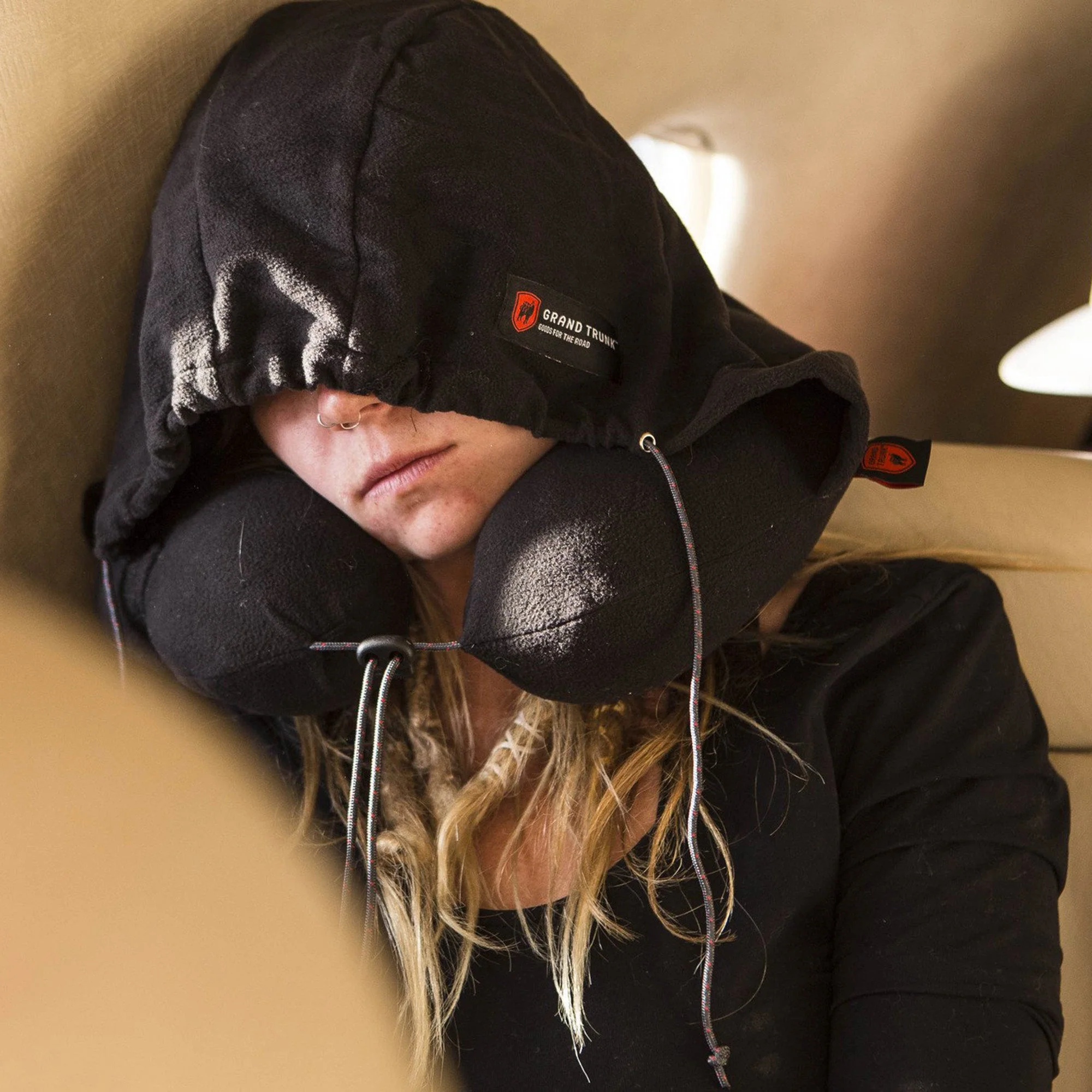 Hooded Travel Neck Pillow - Image 5