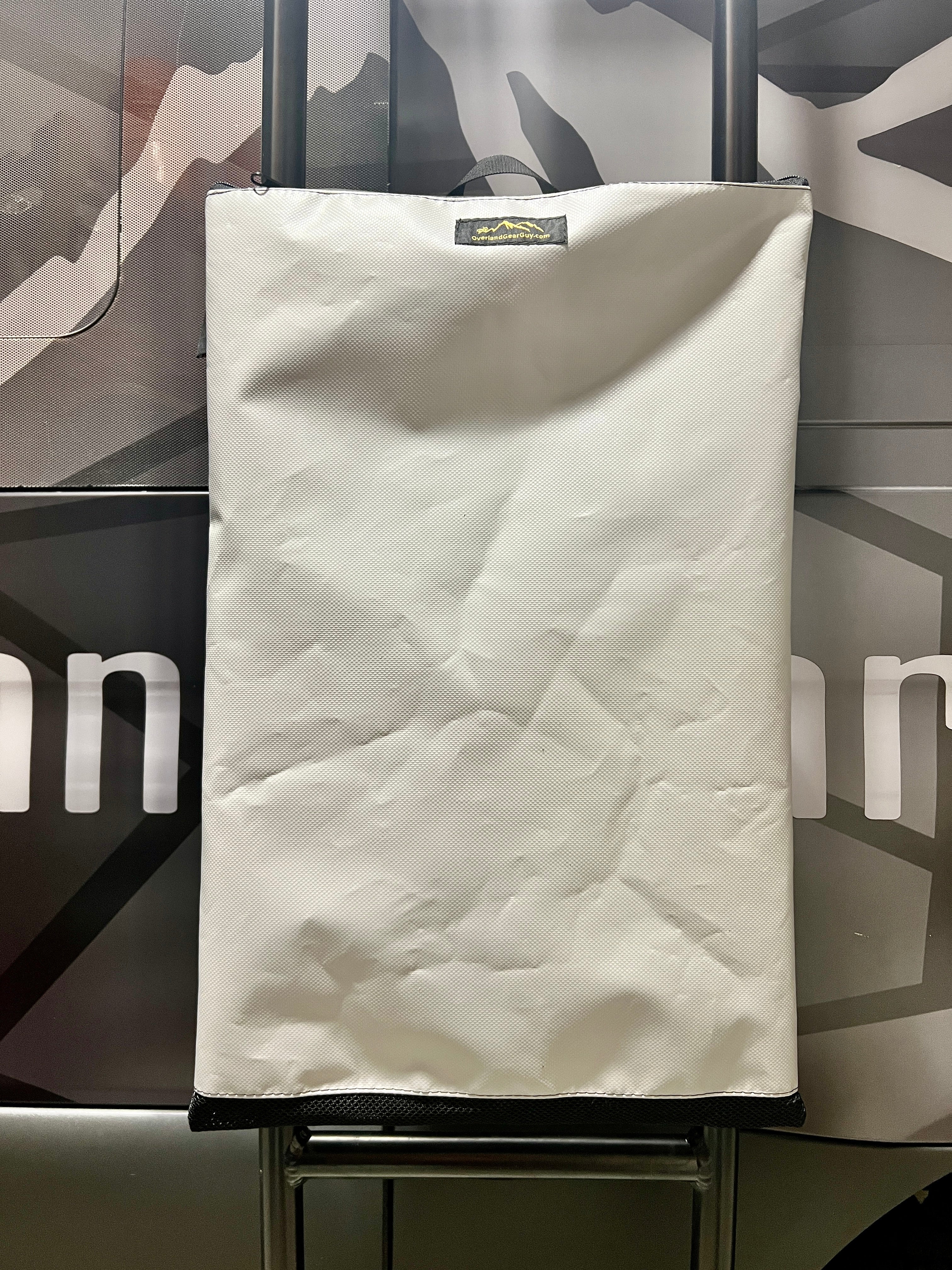 INEOS Grenadier Ladder Trash Bag - 24 inch - Image 21