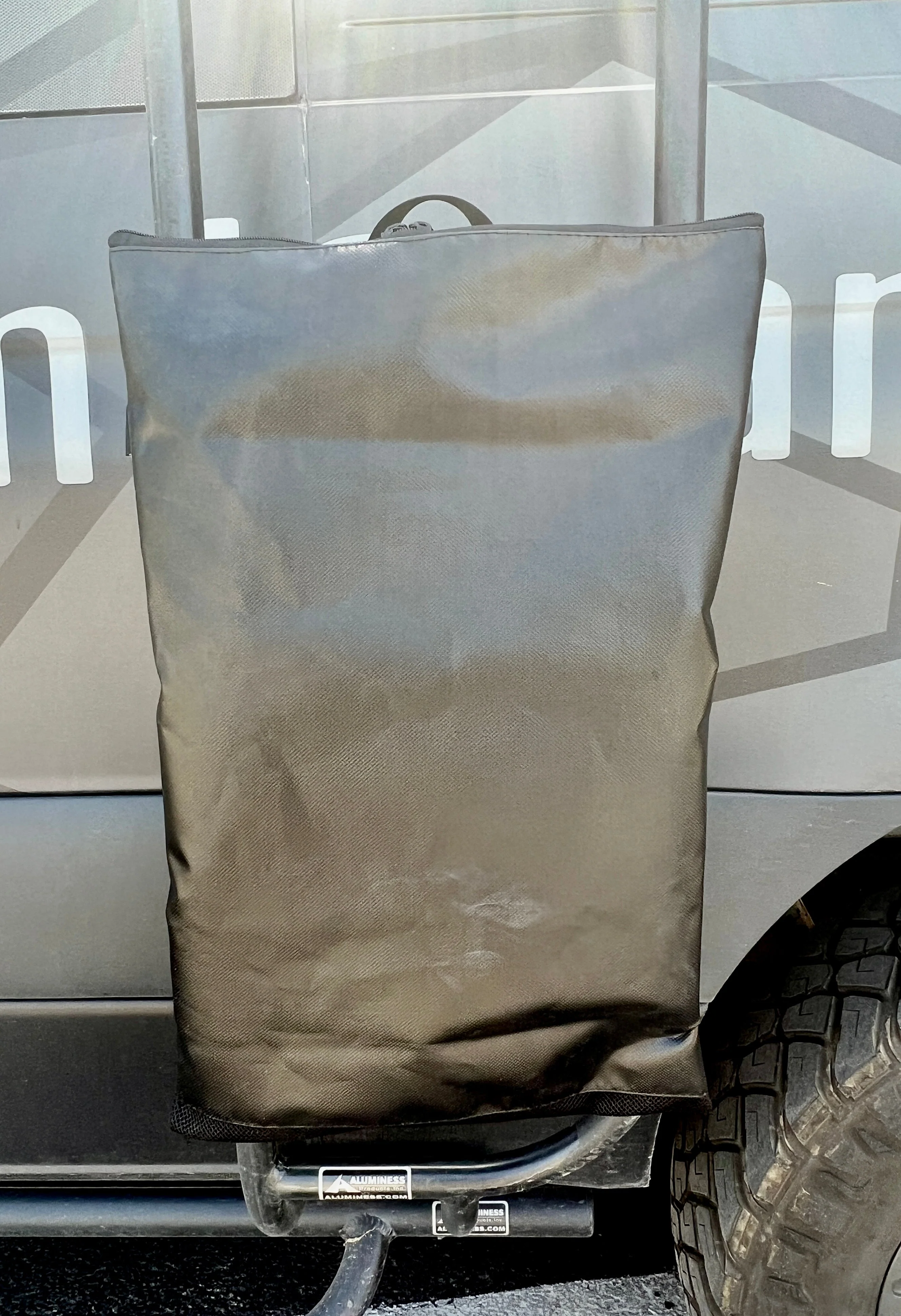 INEOS Grenadier Ladder Trash Bag - 24 inch - Image 28