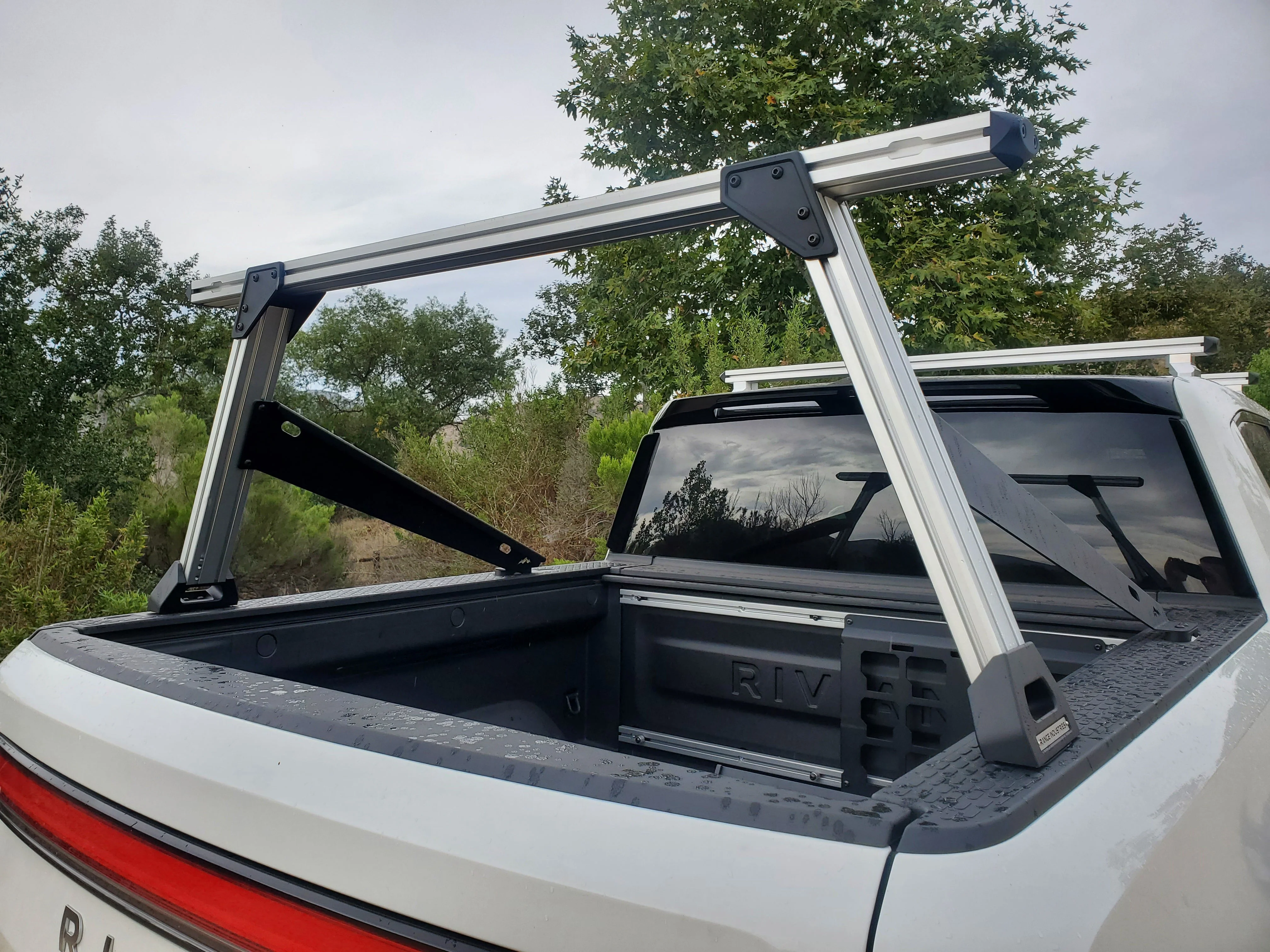 Kayak Crossbar Compatible With Rivian R1T - Image 6