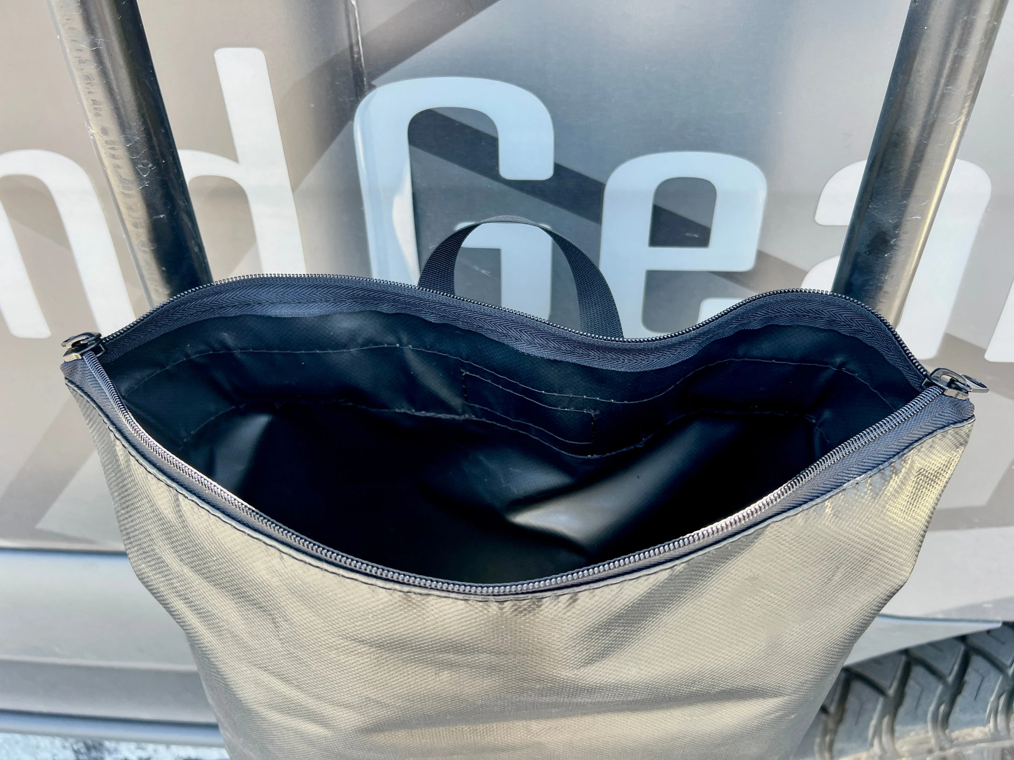 Ladder Trash Bag - 24 inch - Image 15