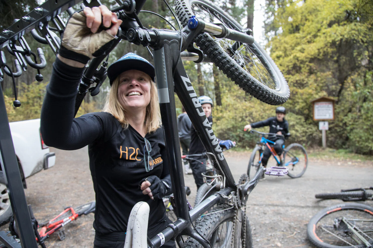 Lolo Racks 4 bike rack for 2" inch hitch (includes locking hitch bolt) - Image 10