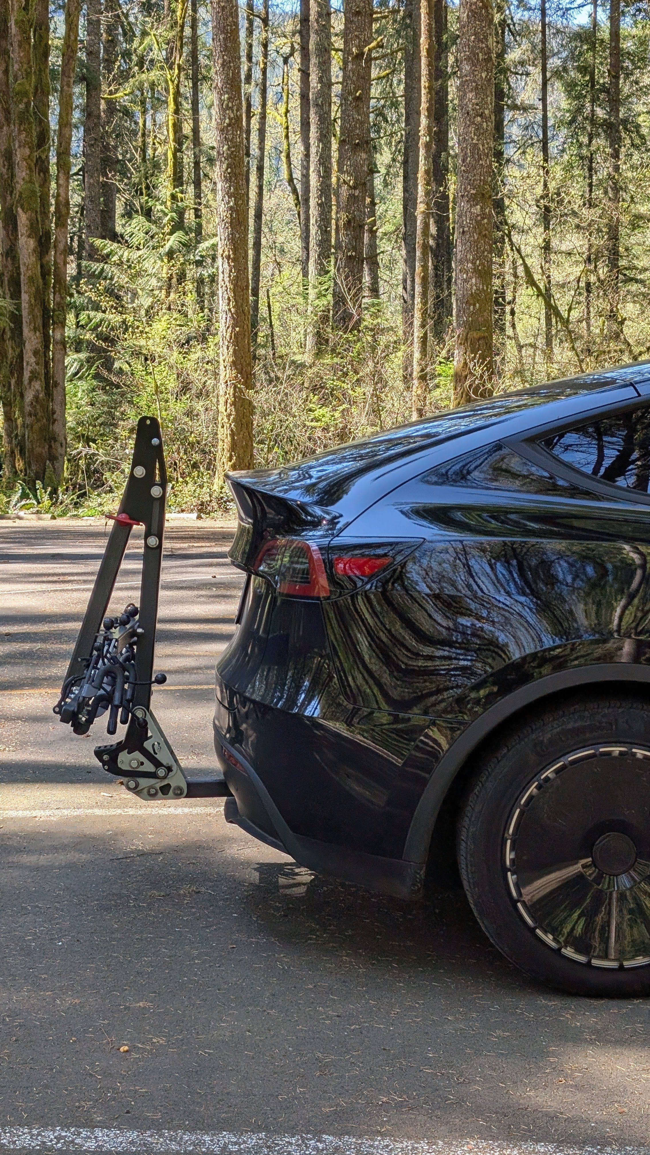Lolo Racks 4 Bike Rack Optimized for EVs with Foot Activated Tilt and Folding Mast - Image 3