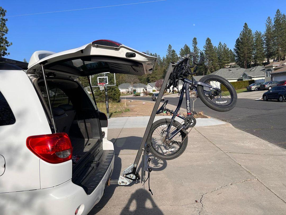 Lolo Racks 6 Bike Rack with Foot Activated Tilt - Image 10