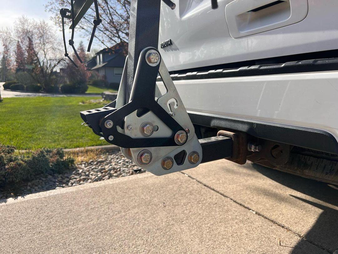 Lolo Racks 6 Bike Rack with Foot Activated Tilt - Image 8