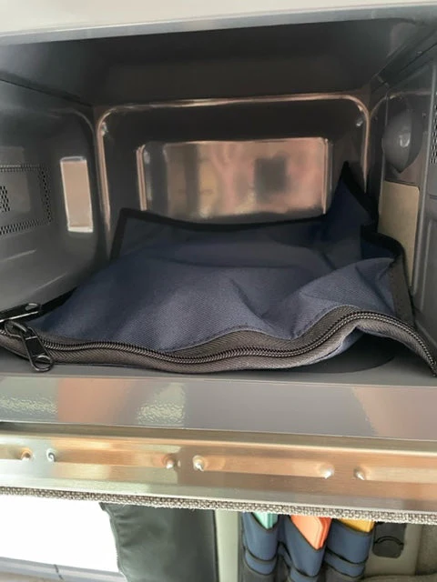Microwave Plate Pouch - Image 2