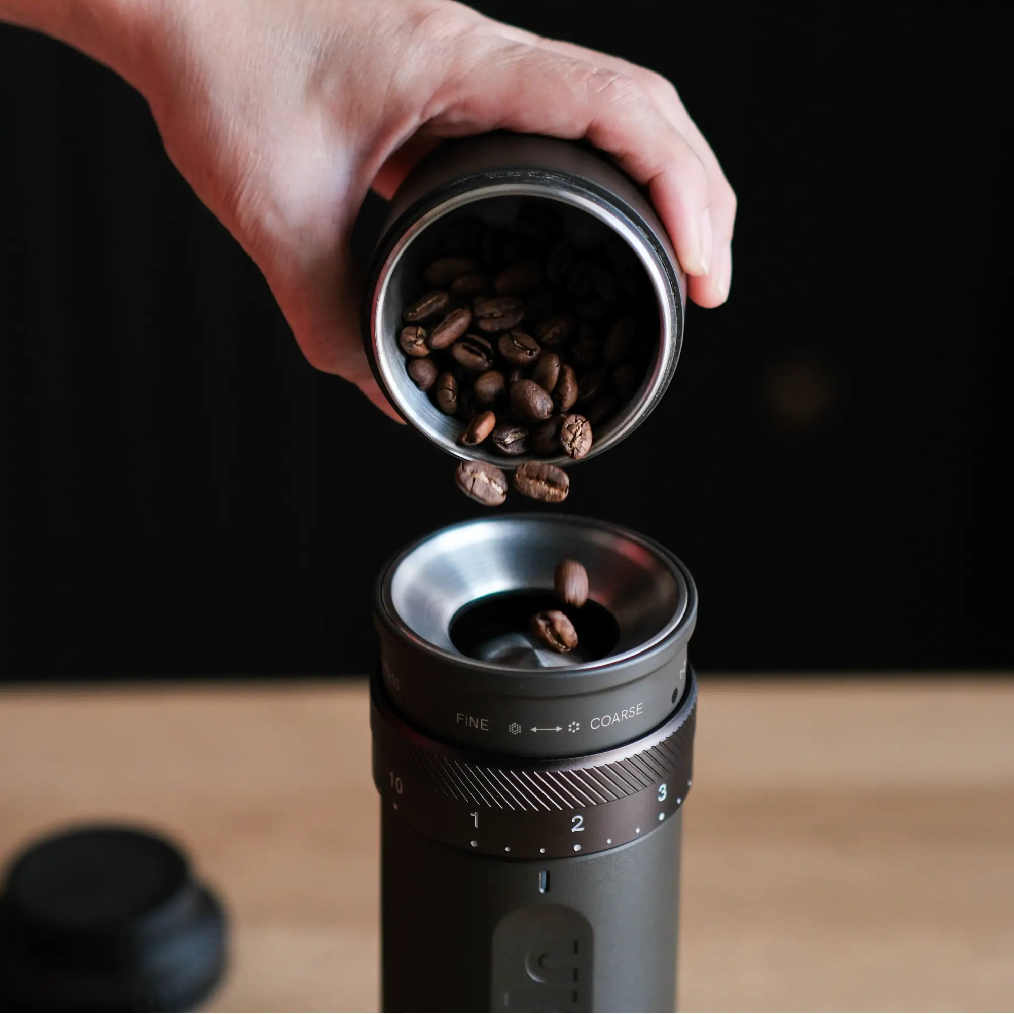 OutIn Fino Portable Electric Coffee Grinder - Image 4