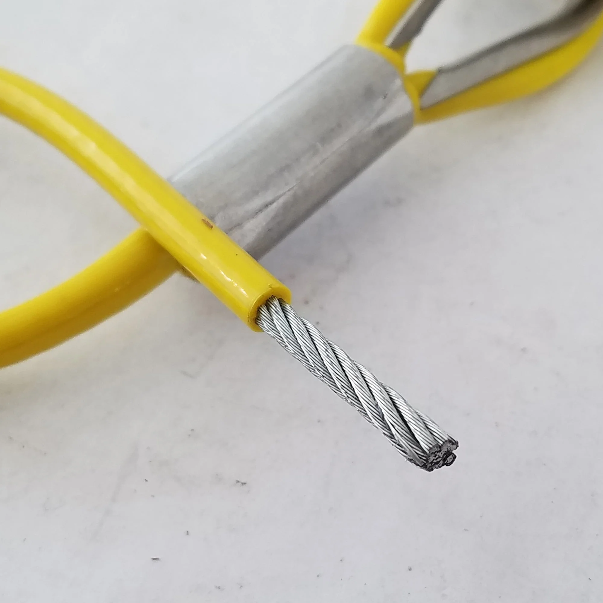 Premium Tie Out Cable for Large Dogs - 2.5-ft to 15-ft - Image 4