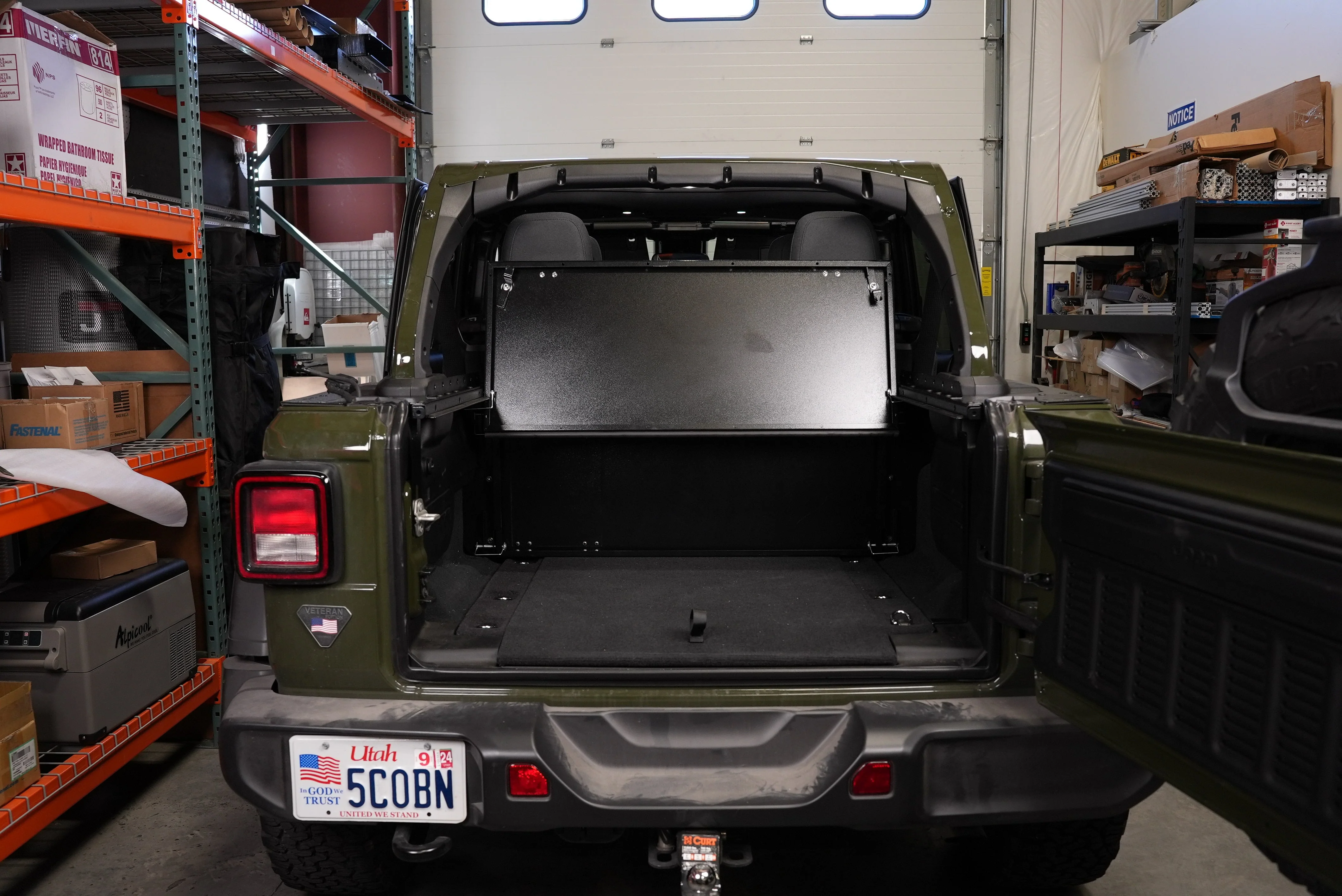 Slipstream Jeep Security Enclosure -JLU (4 Door) 2024-After - Image 3