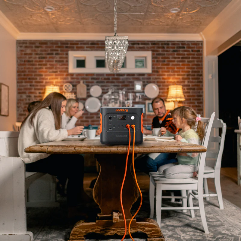 Jackery Solar Generator 2000 v2 - Image 5