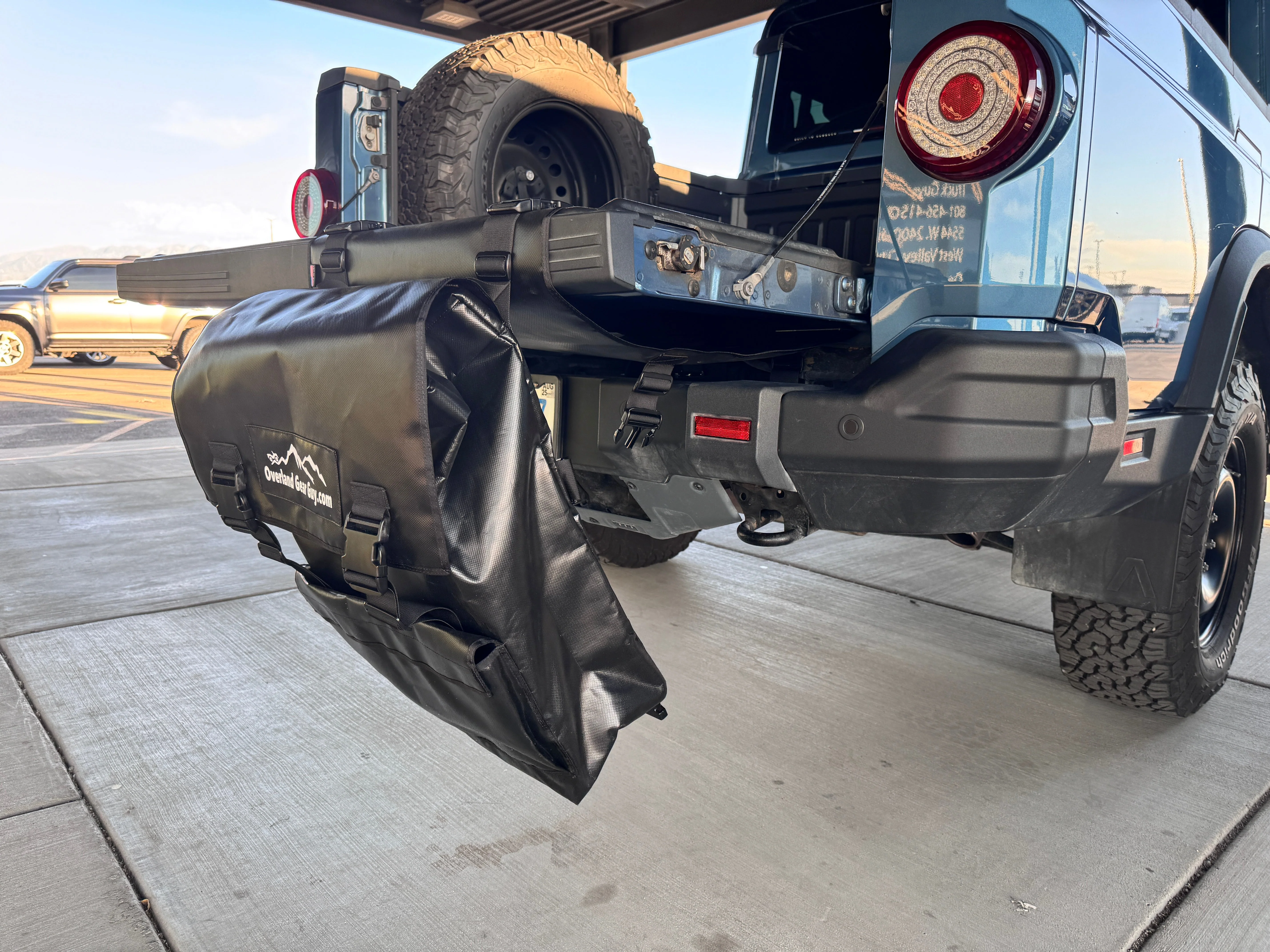 Tailgate Trash Bag Gladiator - Tacoma - Ram - Rivian -QuarterMaster - Image 16